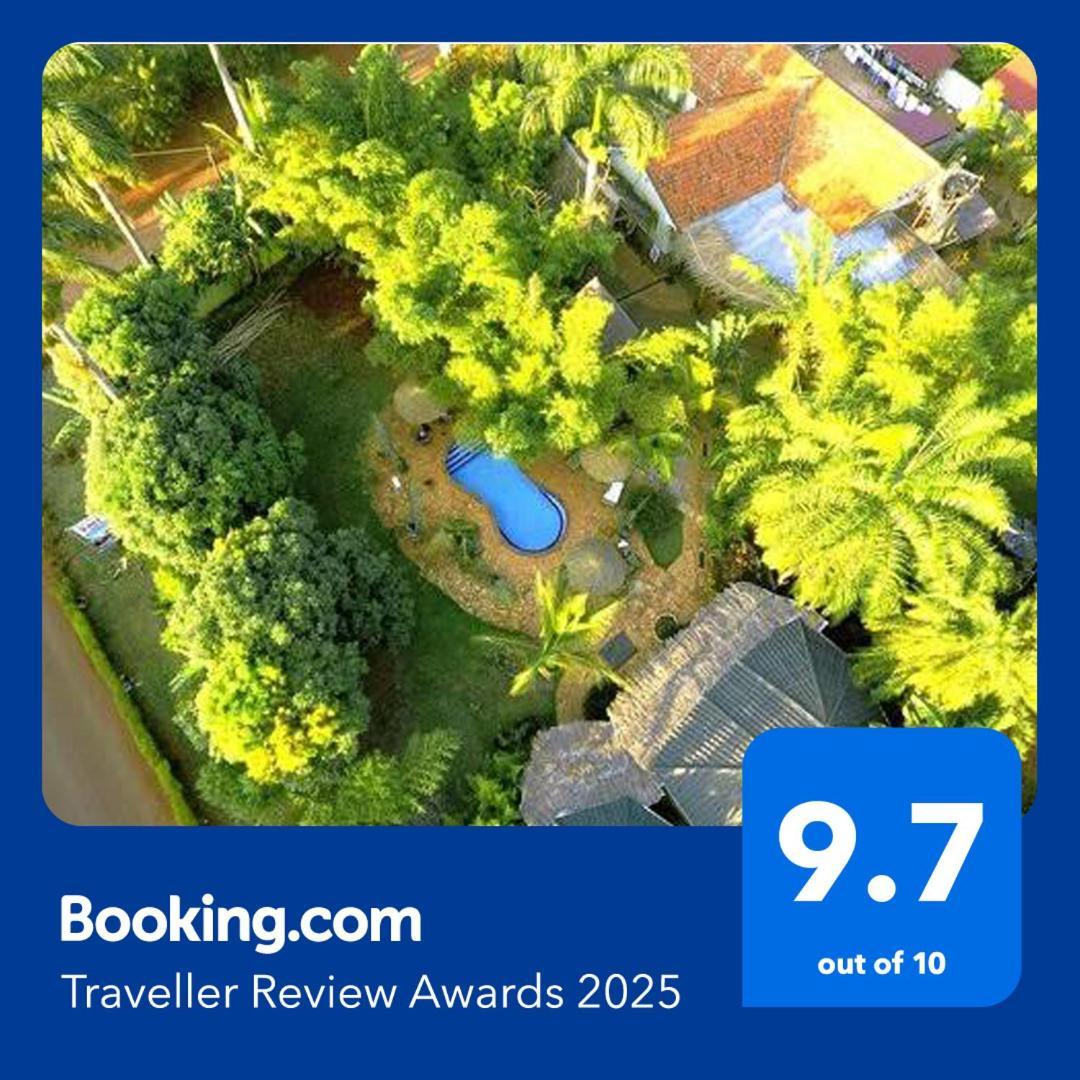 Afro Smile Hotel & Guest House Джинджа Экстерьер фото